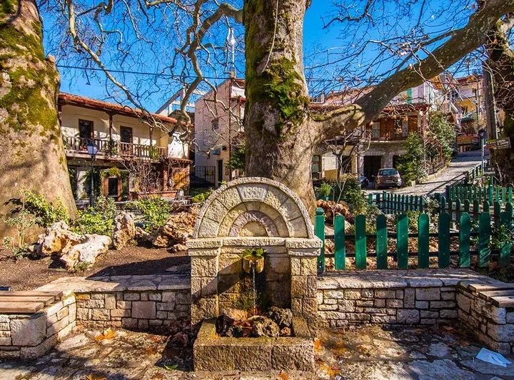 Πλατεία Αγόριανης