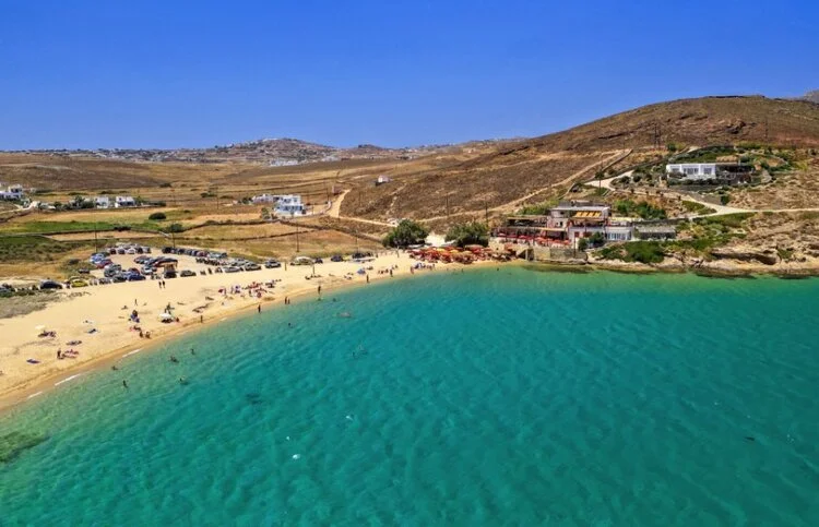 Παραλία Φτελιά Μύκονος