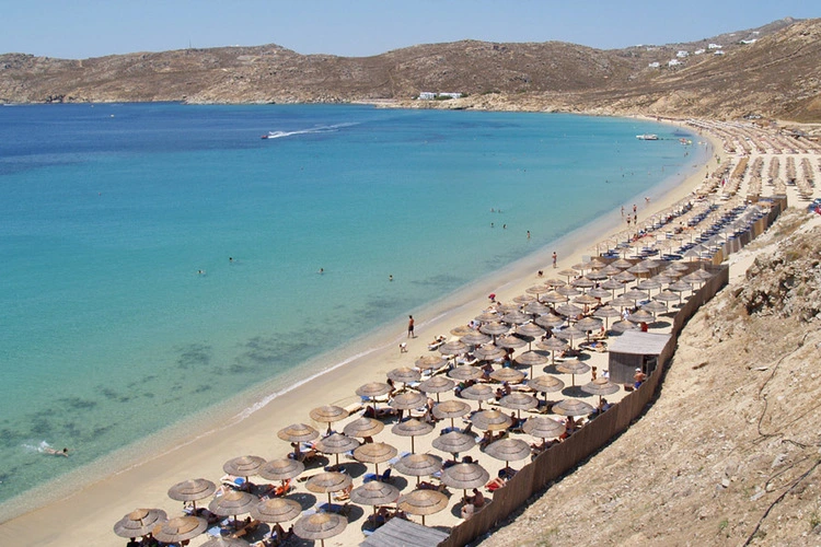 Παραλία Ψαρρού Μύκονος