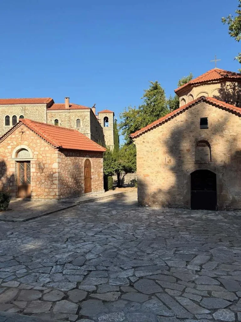 Μονή Αγίας Λαύρας Καλάβρυτα