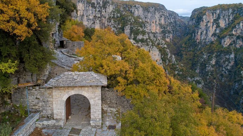 Μονή της Αγίας Παρασκευής στο Μονοδένδρι,