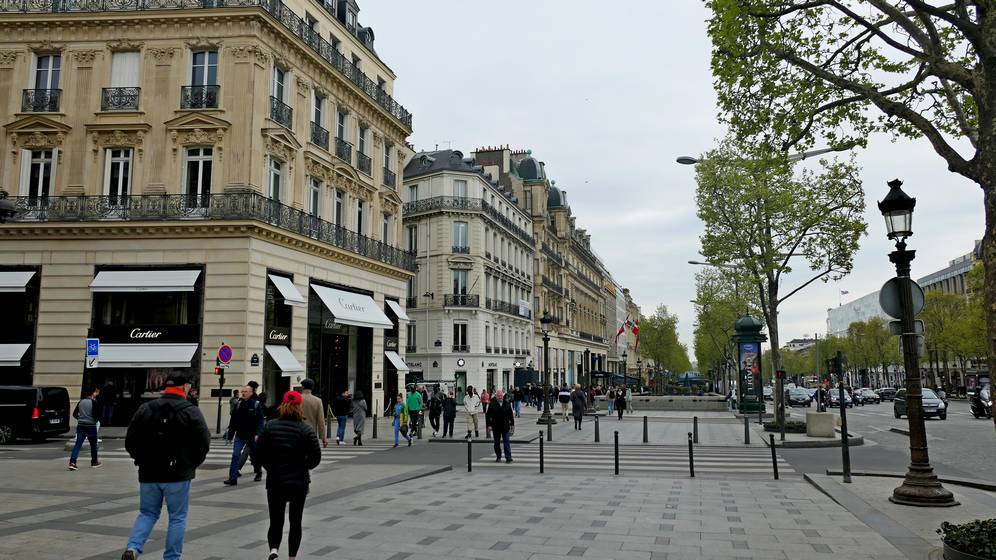 walking-on-champs-elysees
