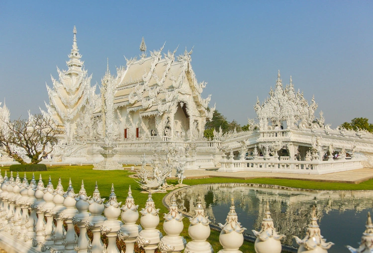 White Template Chiang Rai