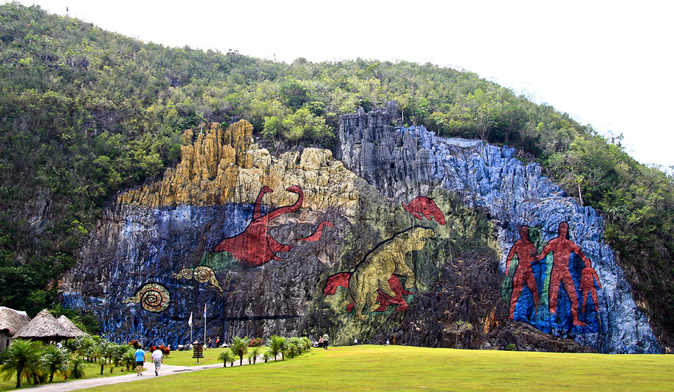 Vinales-Mural-de-Prehistoria-cuba