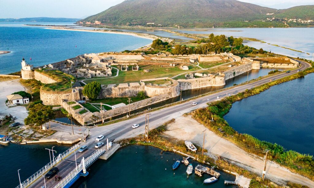 Το Κάστρο της Αγίας Μαύρας