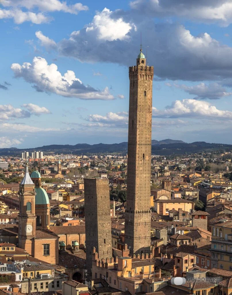 le due torri bologna