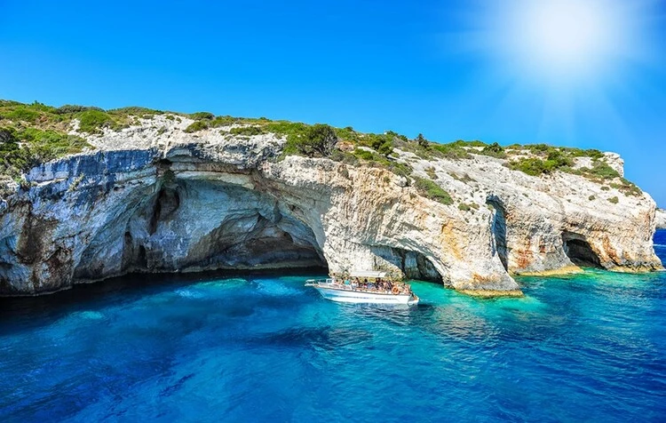 Γαλάζιες Σπηλιές Ζάκυνθος