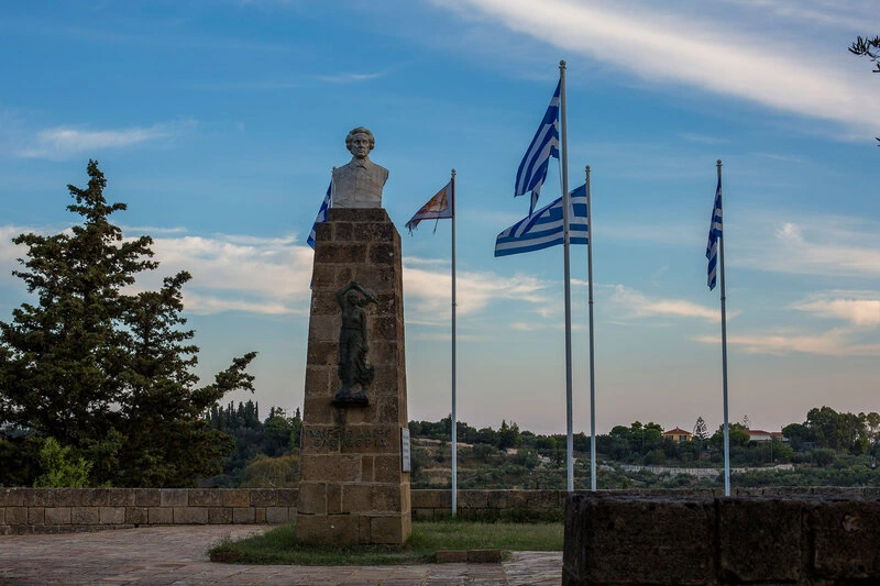 Προτομή Σολωμού στον λόφο Στράνη Ζάκυνθος