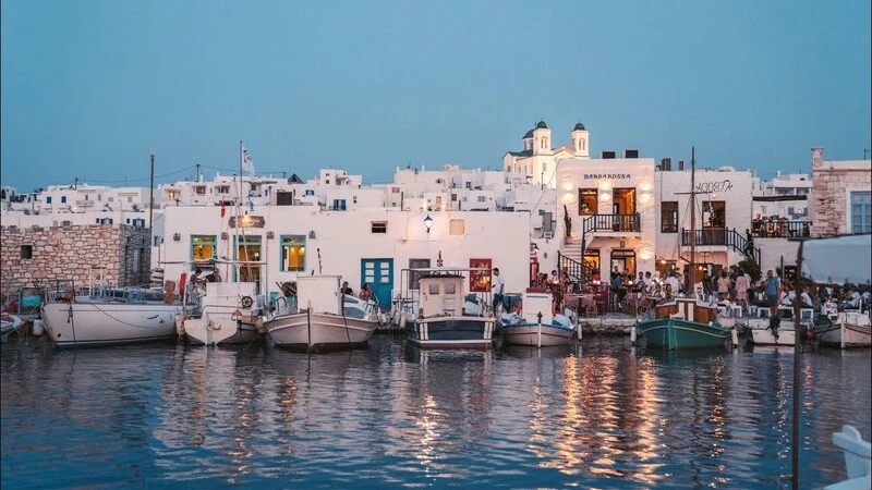 Νάουσα Πάρος