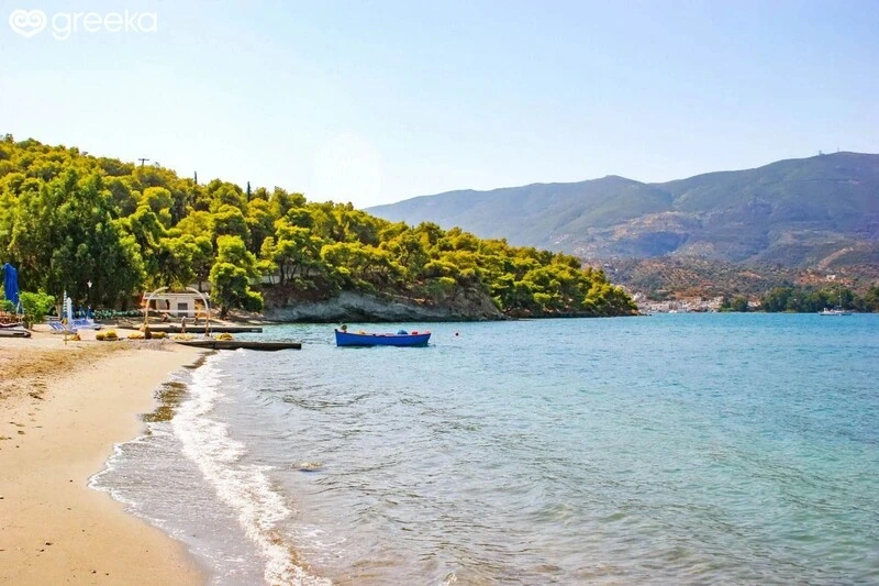 Παραλία Μεγάλο Νεώριο Πόρος