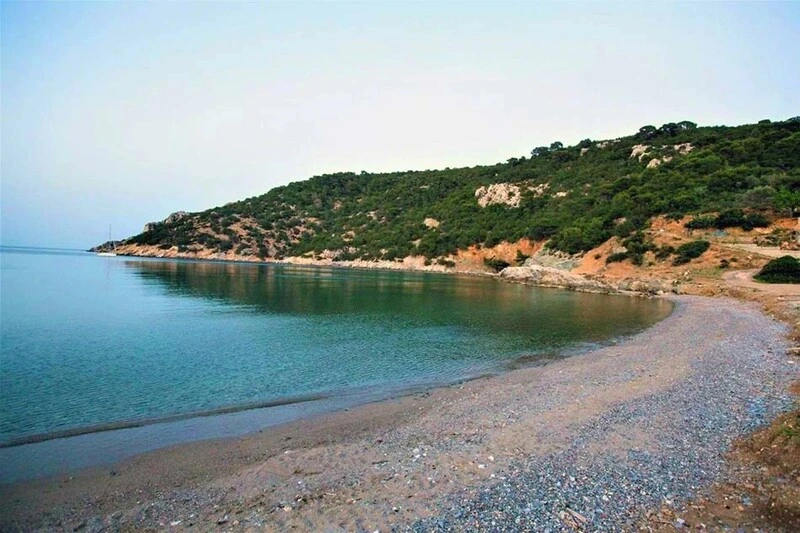 Παραλία Βαγιωνιά Πόρος