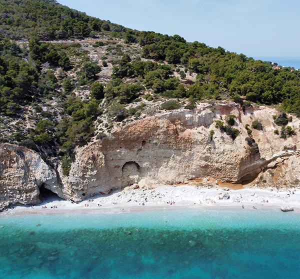 Παραλία Χαλικιάδα Αγκίστρι