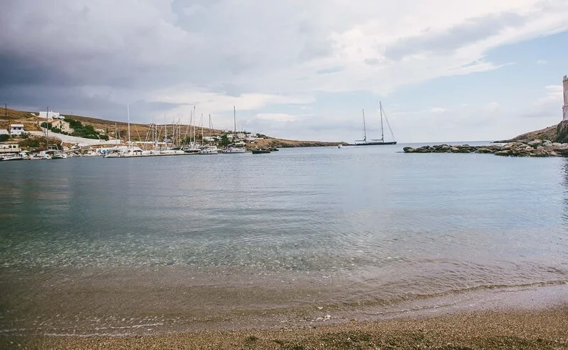 Παραλία Λουτρών Κύθνος