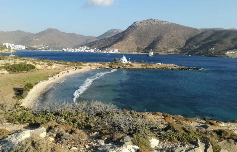 Παραλία Τρείς Ιεράρχες Αμοργός