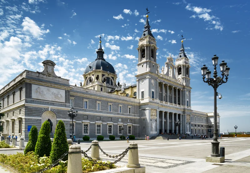 Καθεδρικός της Αλμουδένα (La Almudena) Μαδρίτη