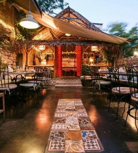 Akamatra Λάρισα