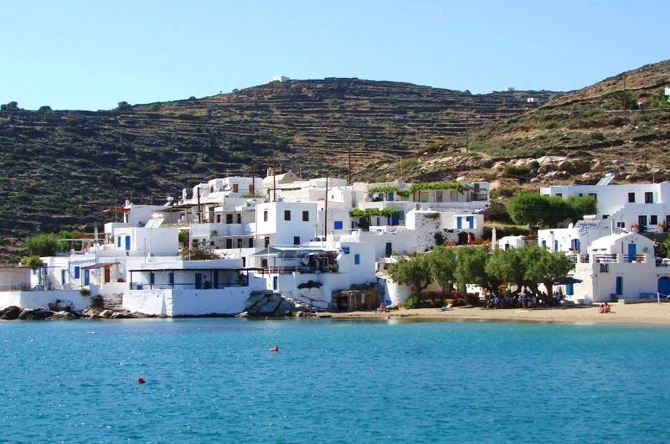 Πλατύς Γιαλός Σίφνος
