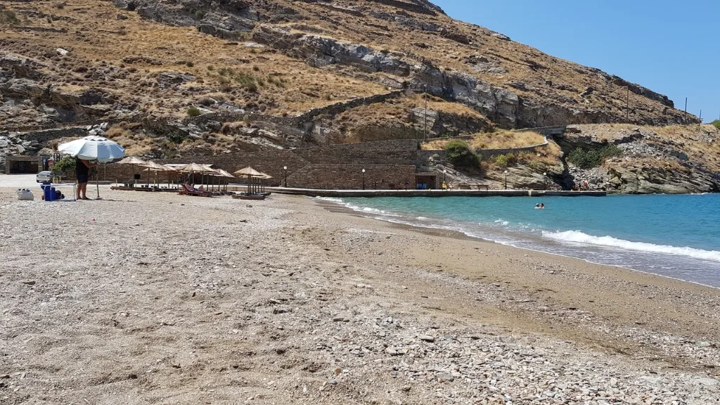 Παραλία Ποίσσες Κέα