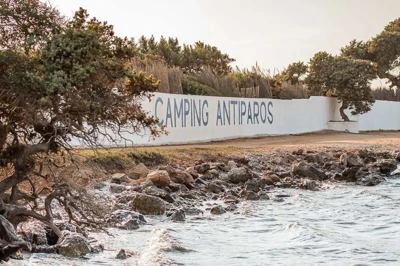 Camping στην Αντίπαρο